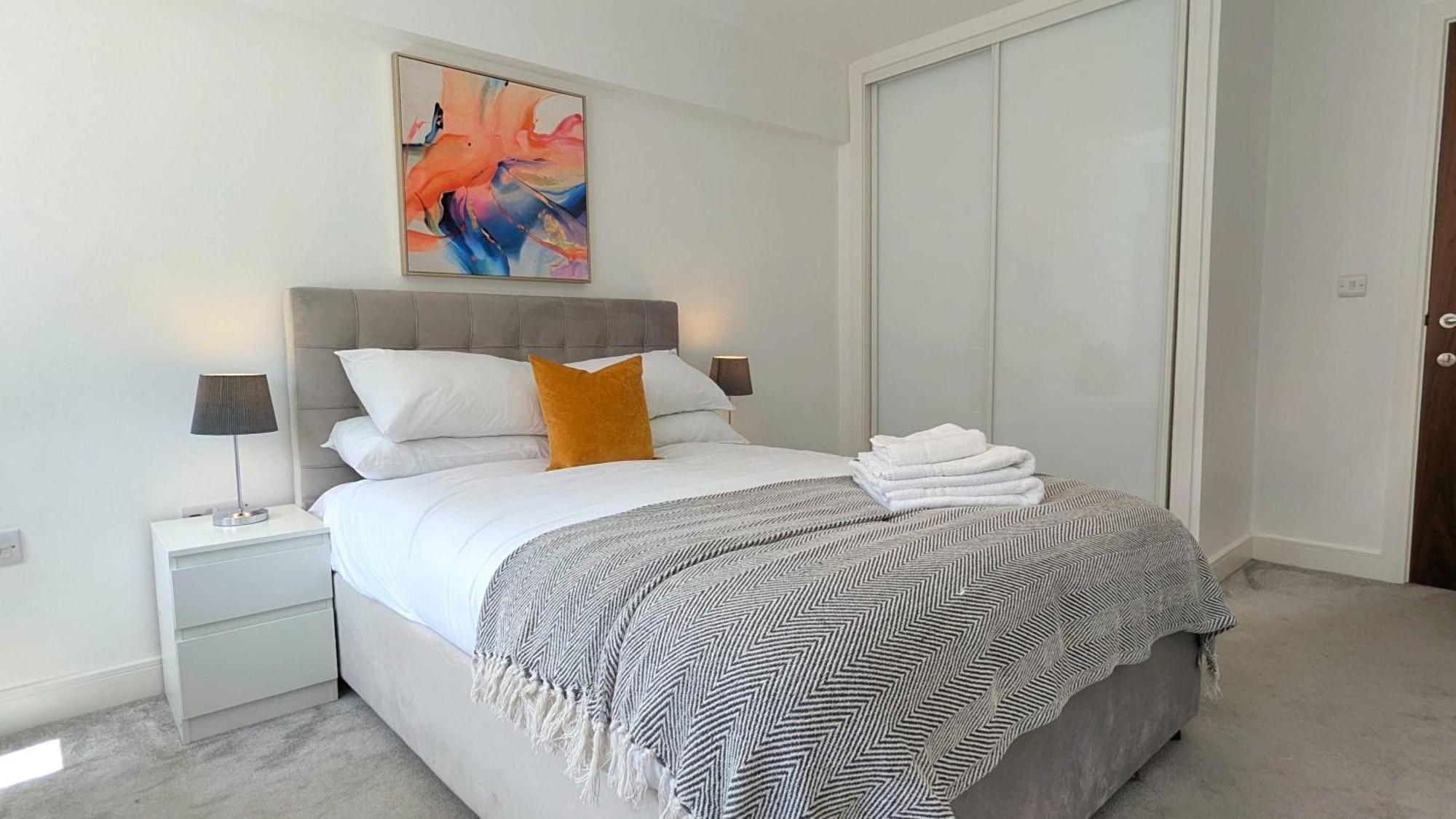 Comfy 2-bedroom With Parking & Balcony In Jewellery Quarter, *