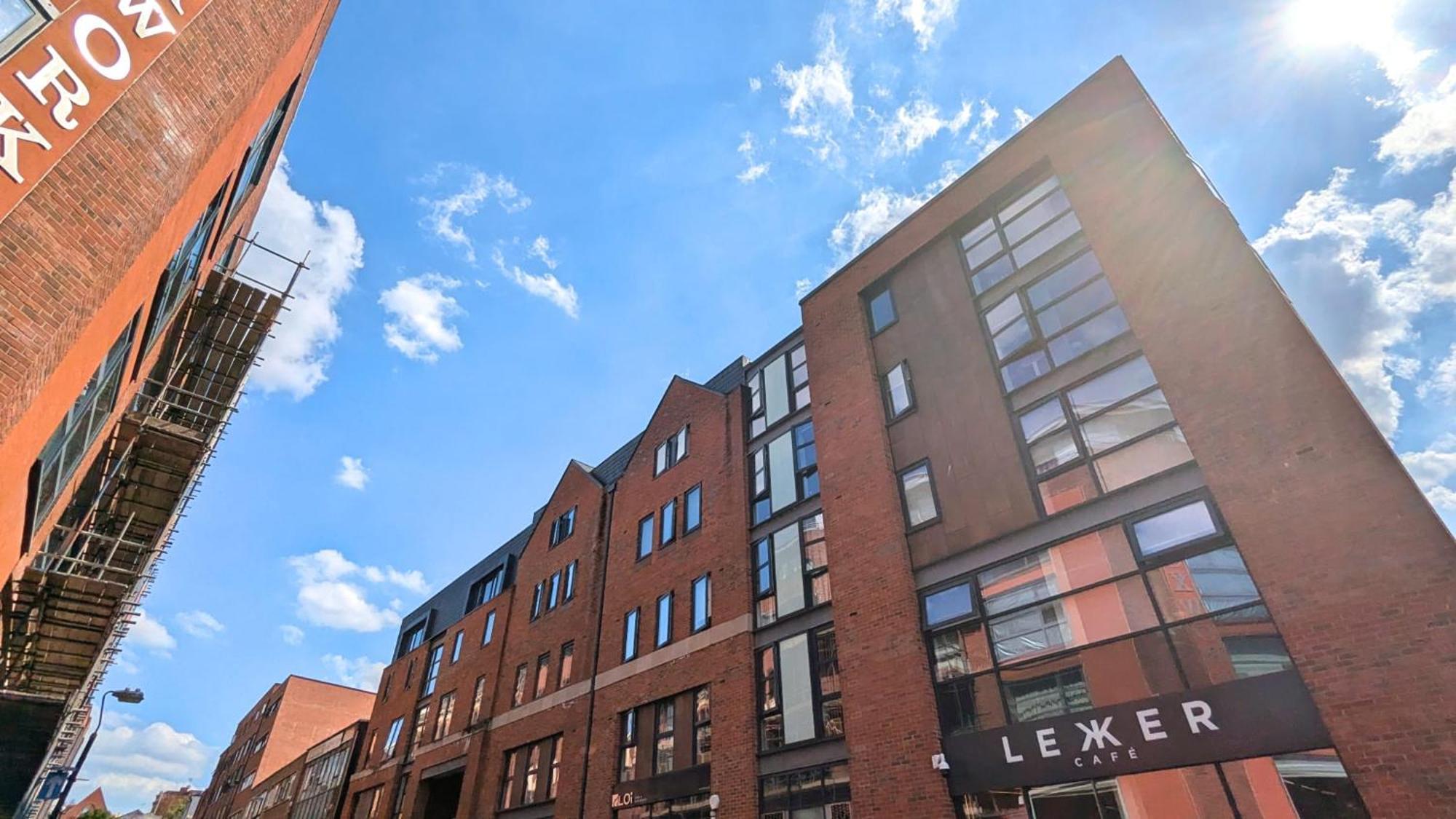 Apartment Comfy 2-bedroom With Parking & Balcony In Jewellery Quarter, *